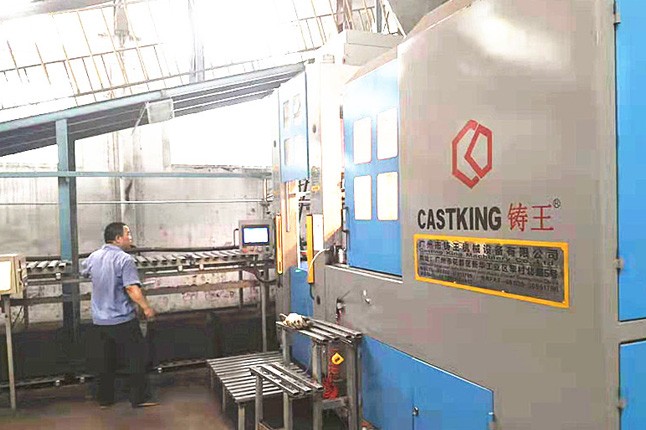 公司自动化铸造生产线正式投入运行